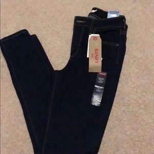 Levi’s 721 high rise skinny jeans